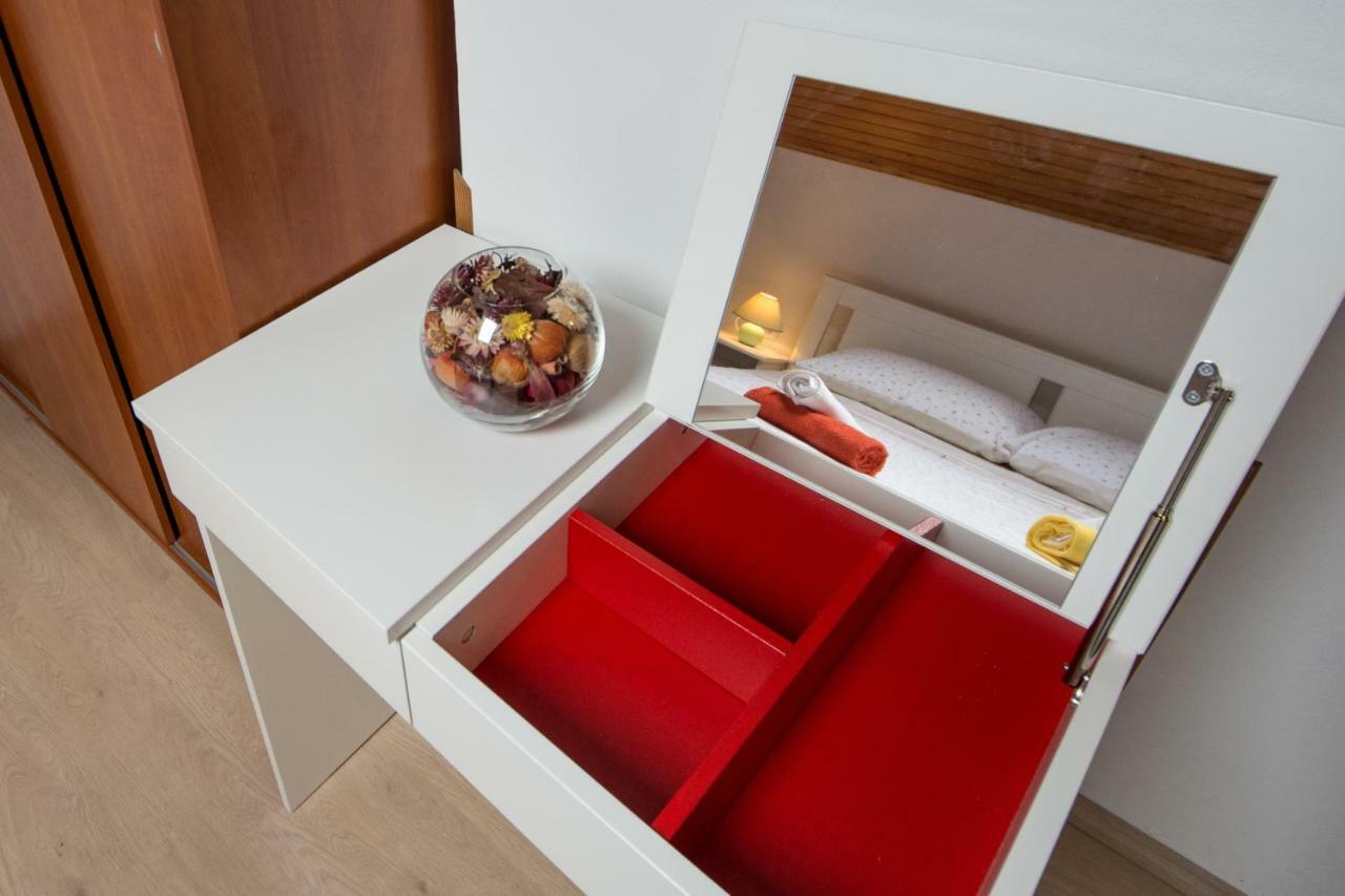 Piccola Pineta Apartman Póla Kültér fotó